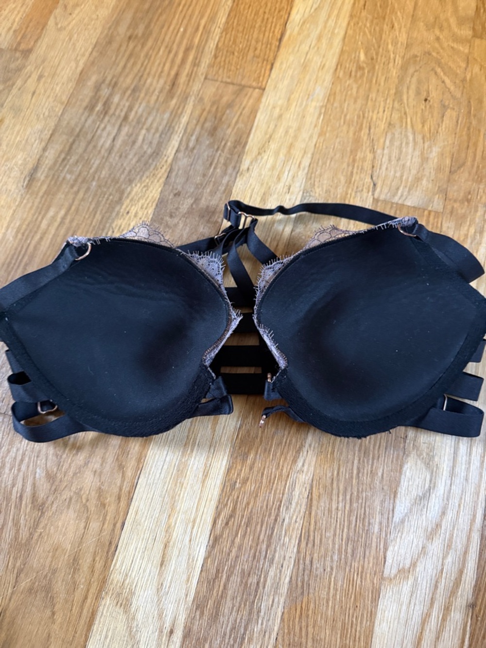 Victoria's Secret Very Sexy Push Up Lingerie - Picture 10 of 11